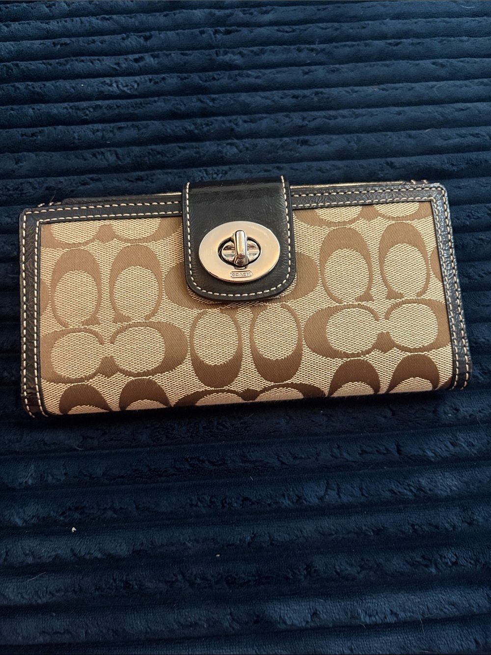 Coach Brown/Khaki Signature Canvas Turnlock Wallet
